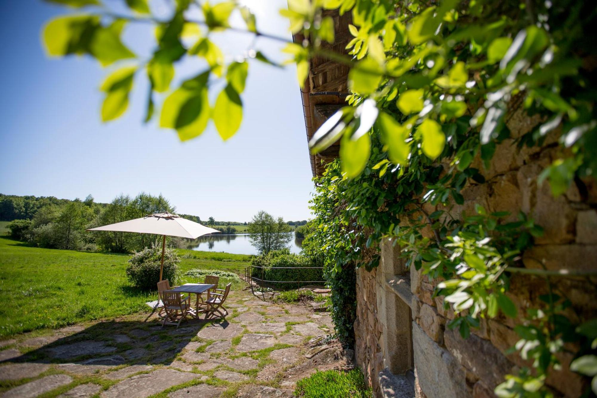 Hotel Domaine Des Etangs, Auberge Resorts Collection Massignac Exterior photo