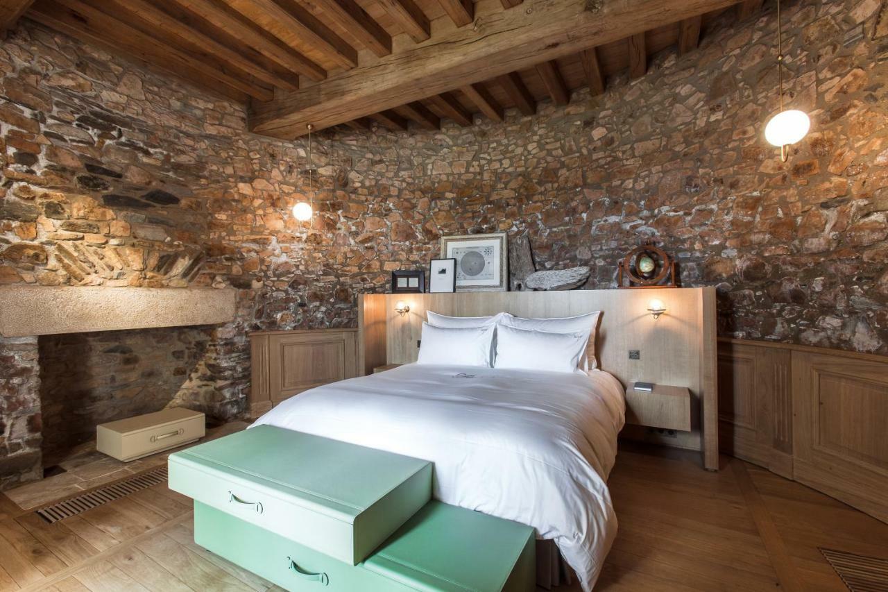 Hotel Domaine Des Etangs, Auberge Resorts Collection Massignac Exterior photo